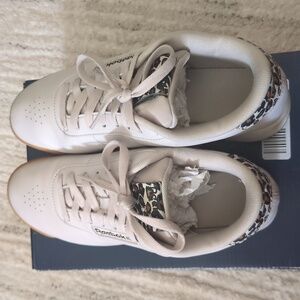 Women Princess Reebok Stucco Chalk Brown
